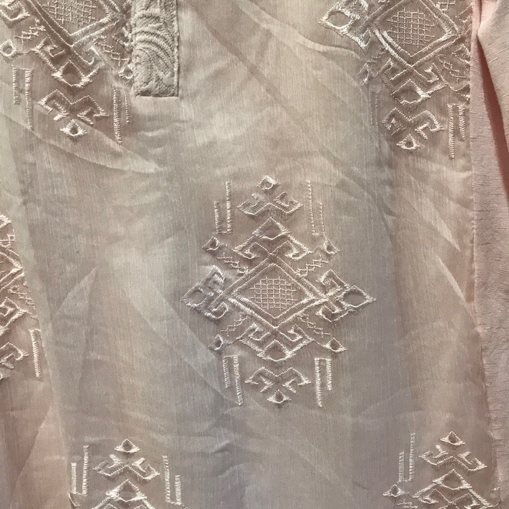 Top - Picture 2 of 4